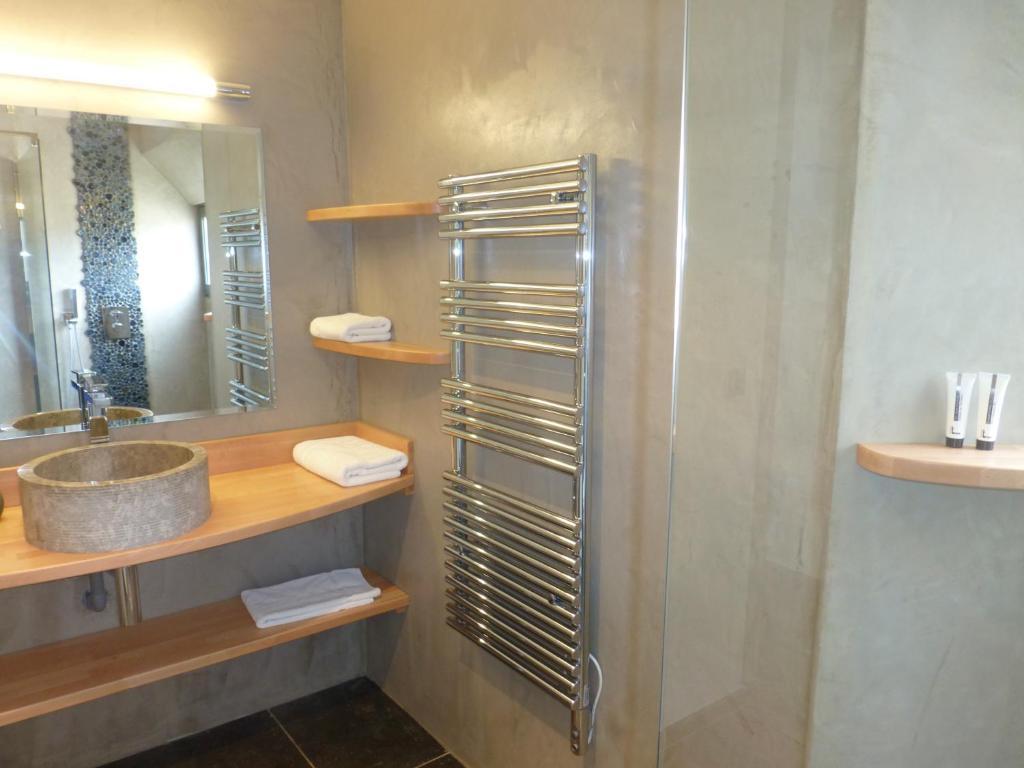 Le Vieux Bistrot Hotel Cabrieres-d'Avignon Room photo